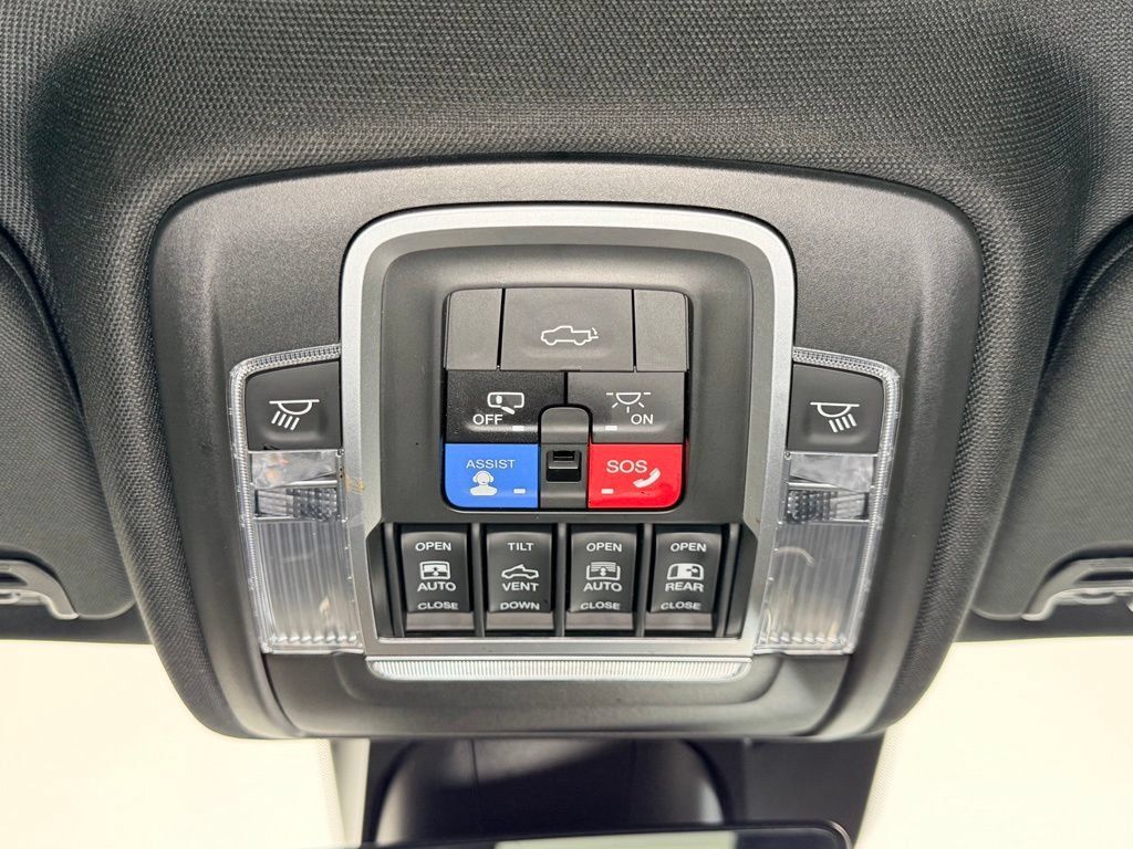 Used 2019 RAM 1500 Limited AWD/4WD image 11