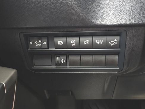 Used 2025 Toyota Tundra SR5 w/ SR5 Convenience Package AWD/4WD image 24