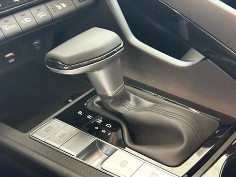 New 2025 Hyundai Elantra Limited image 21