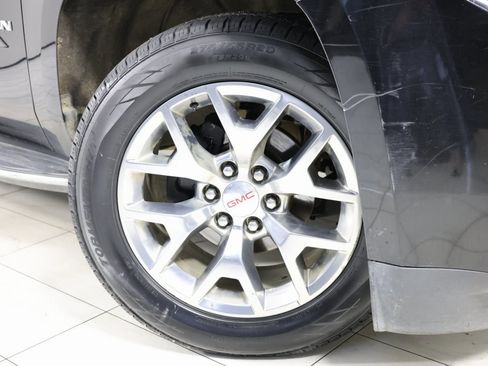 Used 2018 GMC Yukon SLE w/ SLE Value Package image 12