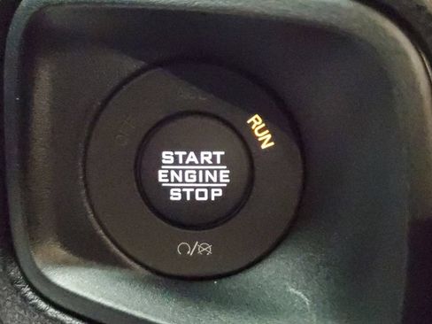 Used 2025 Jeep Wrangler Unlimited Sport AWD/4WD image 27