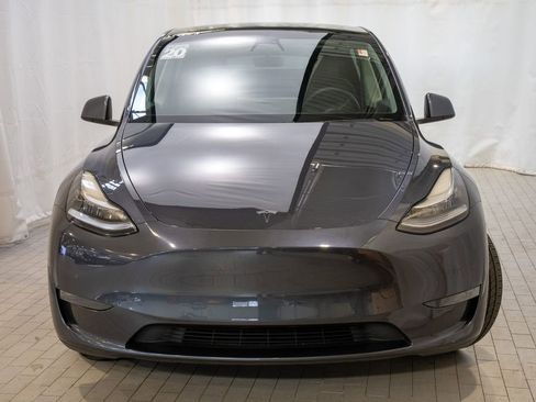 Used 2020 Tesla Model Y Long Range image 2
