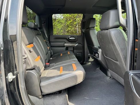 Used 2022 GMC Sierra 2500 AT4 image 16