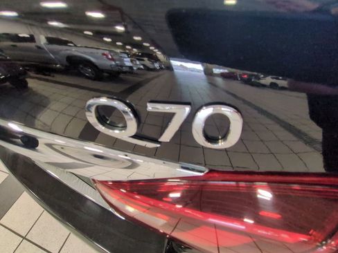 Used 2015 INFINITI Q70 5.6 w/ Deluxe Touring Package image 29