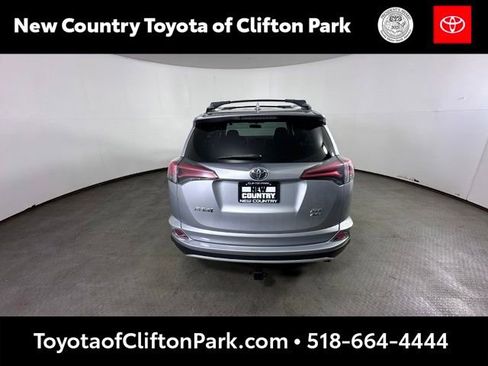 Used 2016 Toyota RAV4 XLE AWD/4WD image 4