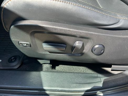 Used 2016 Toyota Highlander Limited AWD/4WD image 10