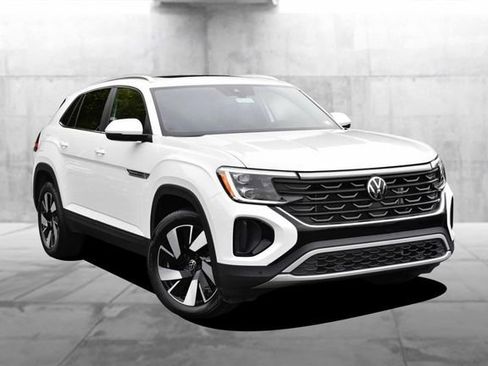 Certified 2026 Volkswagen Atlas Cross Sport SE AWD/4WD image 2