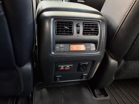 Used 2020 Nissan Pathfinder SL w/ Rock Creek Edition image 24