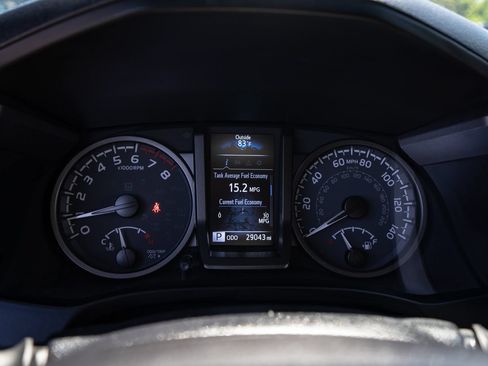 Used 2021 Toyota Tacoma TRD Off-Road AWD/4WD image 27