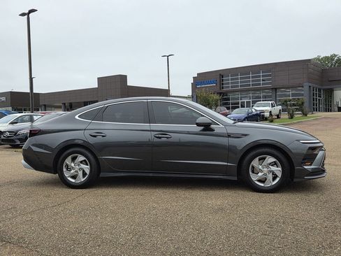 Certified 2025 Hyundai Sonata SE FWD image 3