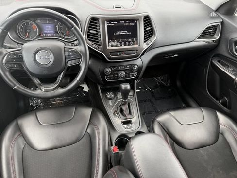 Used 2019 Jeep Cherokee Trailhawk w/ Cold Weather Group AWD/4WD image 16
