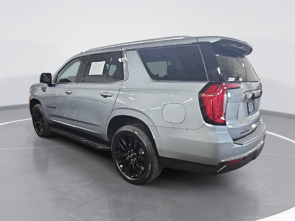 Used 2024 GMC Yukon SLT w/ SLT Premium Package AWD/4WD image 6