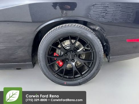 Used 2009 Dodge Challenger SRT8 image 31