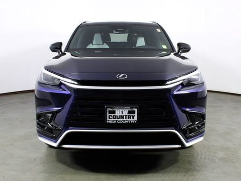 Used 2025 Lexus TX 500h AWD w/ Technology Package image 10