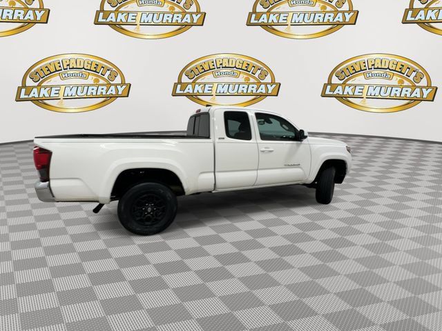 Used 2021 Toyota Tacoma SR5 RWD image 3
