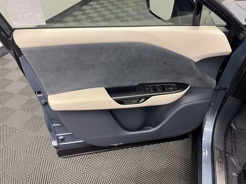 Certified 2023 Lexus RZ 450e Premium w/ Accessory Package (P5) AWD/4WD image 9