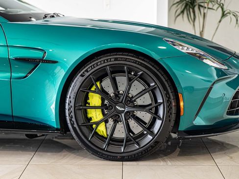 Used 2026 Aston Martin V8 Vantage Coupe RWD image 10