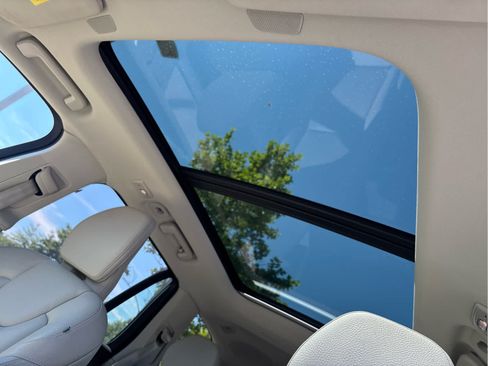 Used 2025 Volvo XC90 B6 Plus w/ Protection Package Premier AWD/4WD image 17