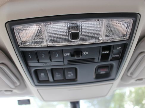 Used 2019 Toyota 4Runner Limited AWD/4WD image 27