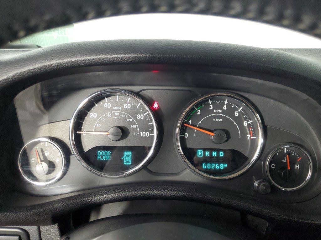Used 2018 Jeep Wrangler Unlimited Rubicon w/ Connectivity Group AWD/4WD image 26