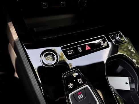 Used 2025 Audi A5 2.0T Premium Plus AWD/4WD image 17