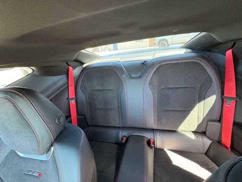Used 2018 Chevrolet Camaro ZL1 RWD image 26