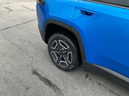 New 2026 Jeep Cherokee Limited AWD/4WD image 18