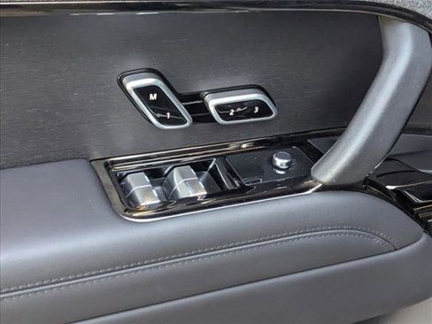 Used 2023 Land Rover Range Rover Sport SE image 7