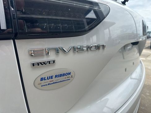 Used 2024 Buick Envision Avenir AWD/4WD image 9
