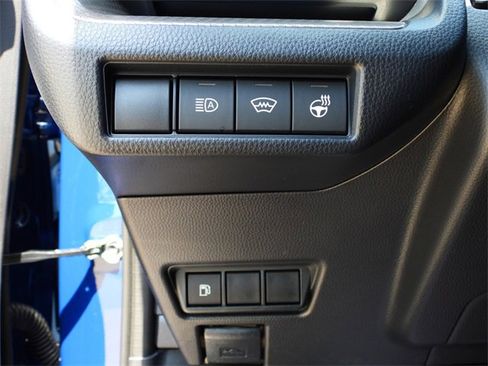 Certified 2025 Toyota Prius XLE image 22