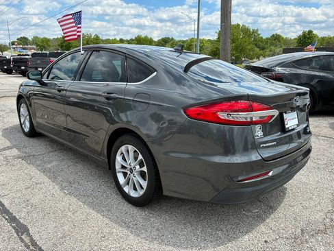 Used 2020 Ford Fusion SE FWD image 5