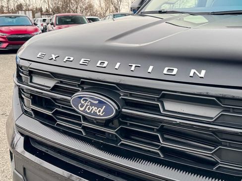 Used 2025 Ford Expedition Active image 9