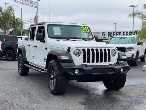 Used 2020 Jeep Gladiator Sport w/ Quick Order Package 24S image 8