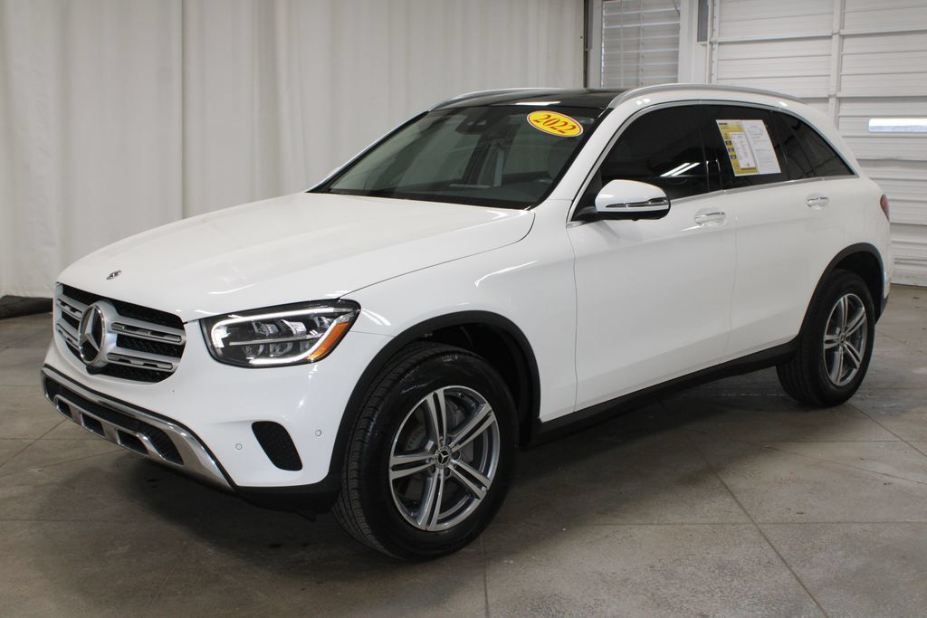 Used 2022 Mercedes-Benz GLC 300 4MATIC image 4