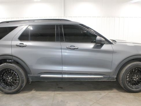 Used 2021 Ford Explorer XLT w/ Class III Trailer Tow Package image 11