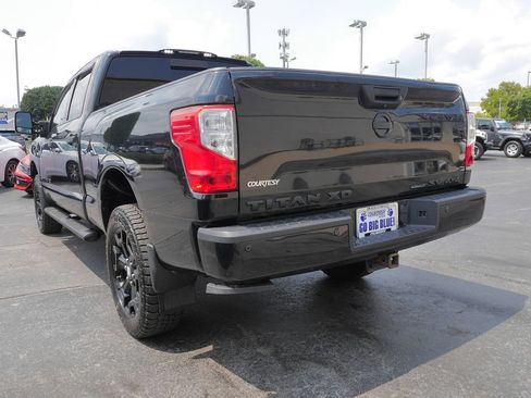 Used 2019 Nissan Titan SV w/ SV Convenience Package AWD/4WD image 7