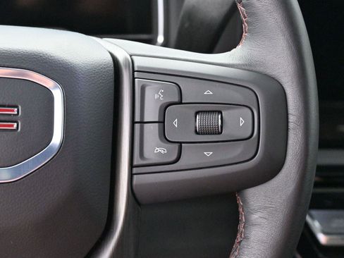 Used 2025 GMC Sierra 2500 AT4X image 19