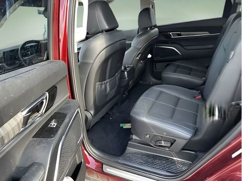 Used 2024 Kia Telluride SX w/ Towing Package image 35