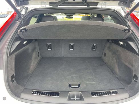 Used 2024 Cadillac XT4 Premium Luxury w/ Active Safety Package image 11