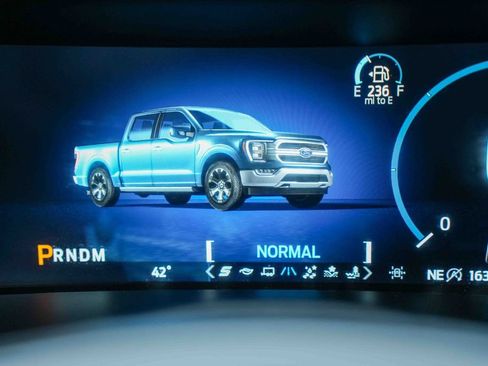 Used 2023 Ford F150 Lariat w/ Equipment Group 502A High image 42