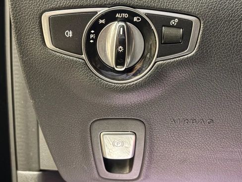 Used 2020 Mercedes-Benz E 350 4MATIC Sedan w/ Parking Assistance Package image 32