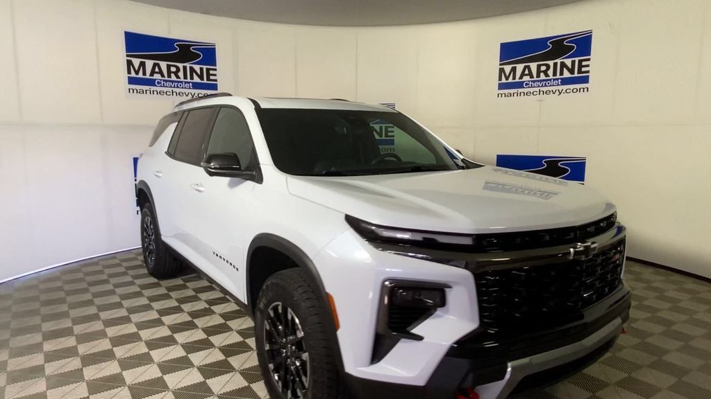 Used 2026 Chevrolet Traverse Z71 w/ Driver Confidence Package AWD/4WD image 4