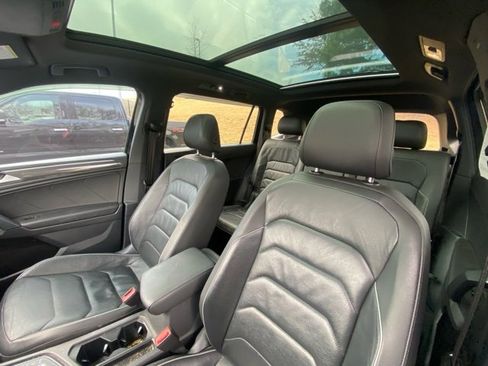 Used 2019 Volkswagen Tiguan SEL Premium R-Line image 13
