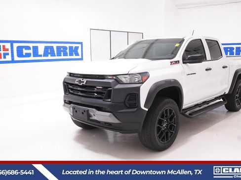 Used 2023 Chevrolet Colorado Trail Boss w/ LPO, Dark Essentials Package AWD/4WD image 1