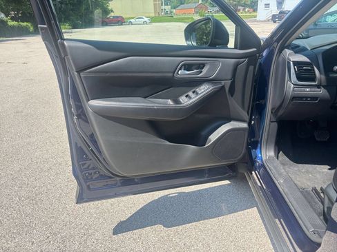 Used 2026 Nissan Rogue SL AWD/4WD image 18