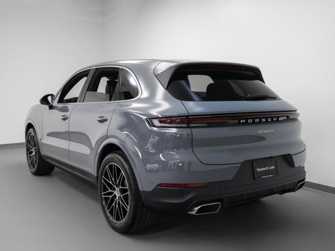 Used 2026 Porsche Cayenne AWD/4WD image 3