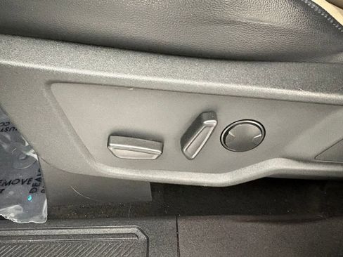 Used 2023 Ford Bronco Wildtrak image 14