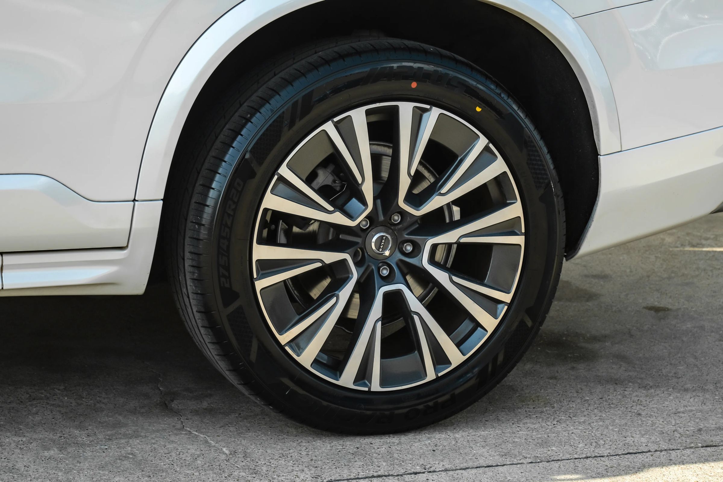 Used 2020 Volvo XC90 T5 Momentum w/ Protection Package Premier FWD image 49