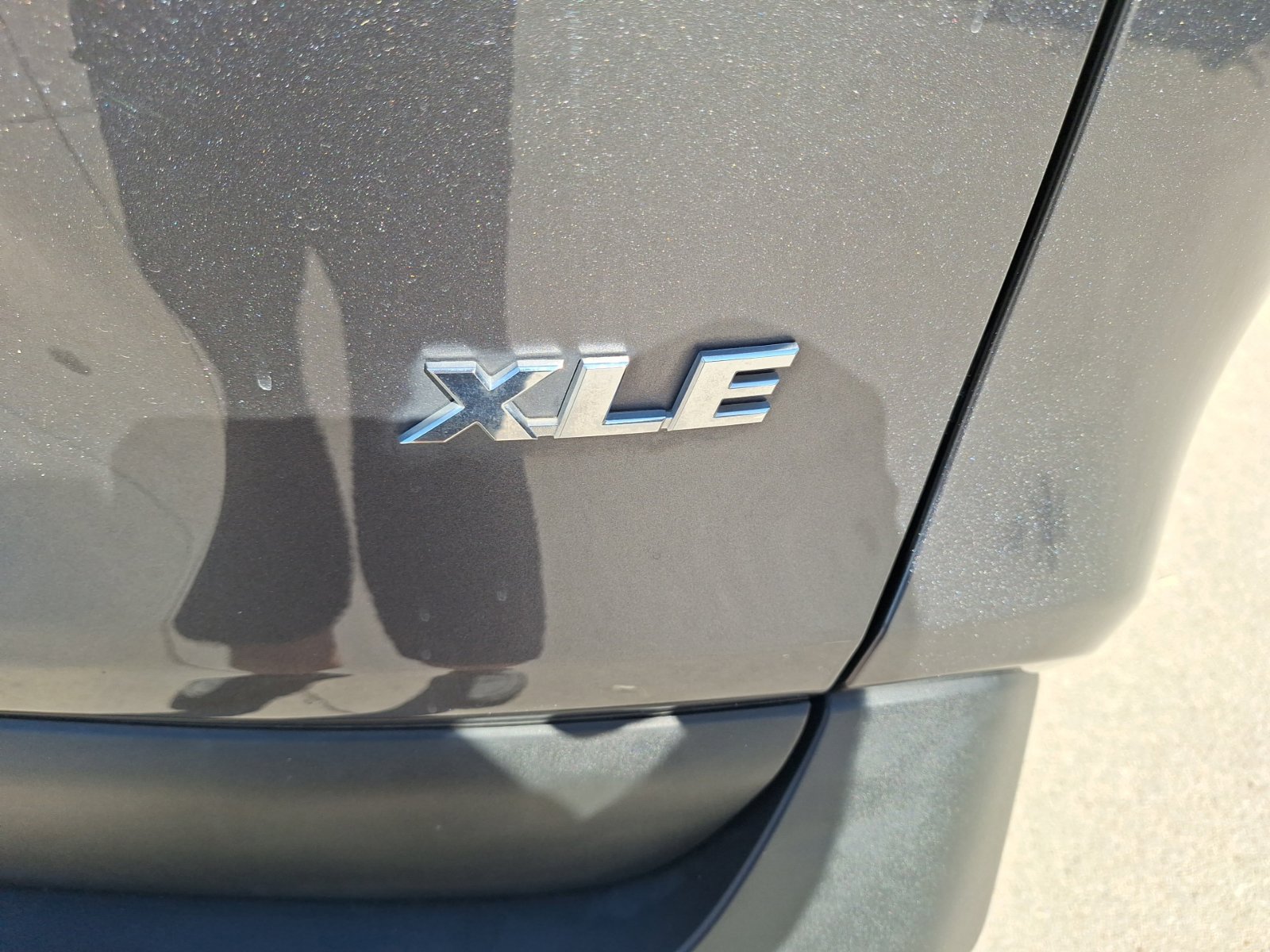 Used 2024 Toyota RAV4 XLE w/ Convenience Package FWD image 12