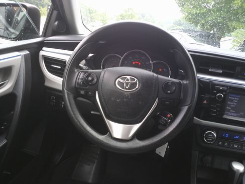 Used 2014 Toyota Corolla LE FWD image 15